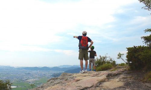 大阪市内から30分！枚岡山・生駒山で子どもと山登りを楽しむ！〜山登りで育つ３つ力〜