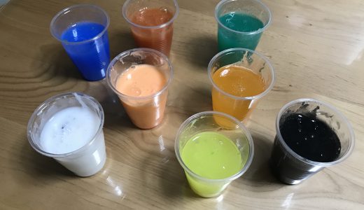 子どもが自分で作れる世界一簡単なスライムの作り方〜コスパ最高のプラコップ、洗濯のり、ほう砂、絵具で手作りしよう〜